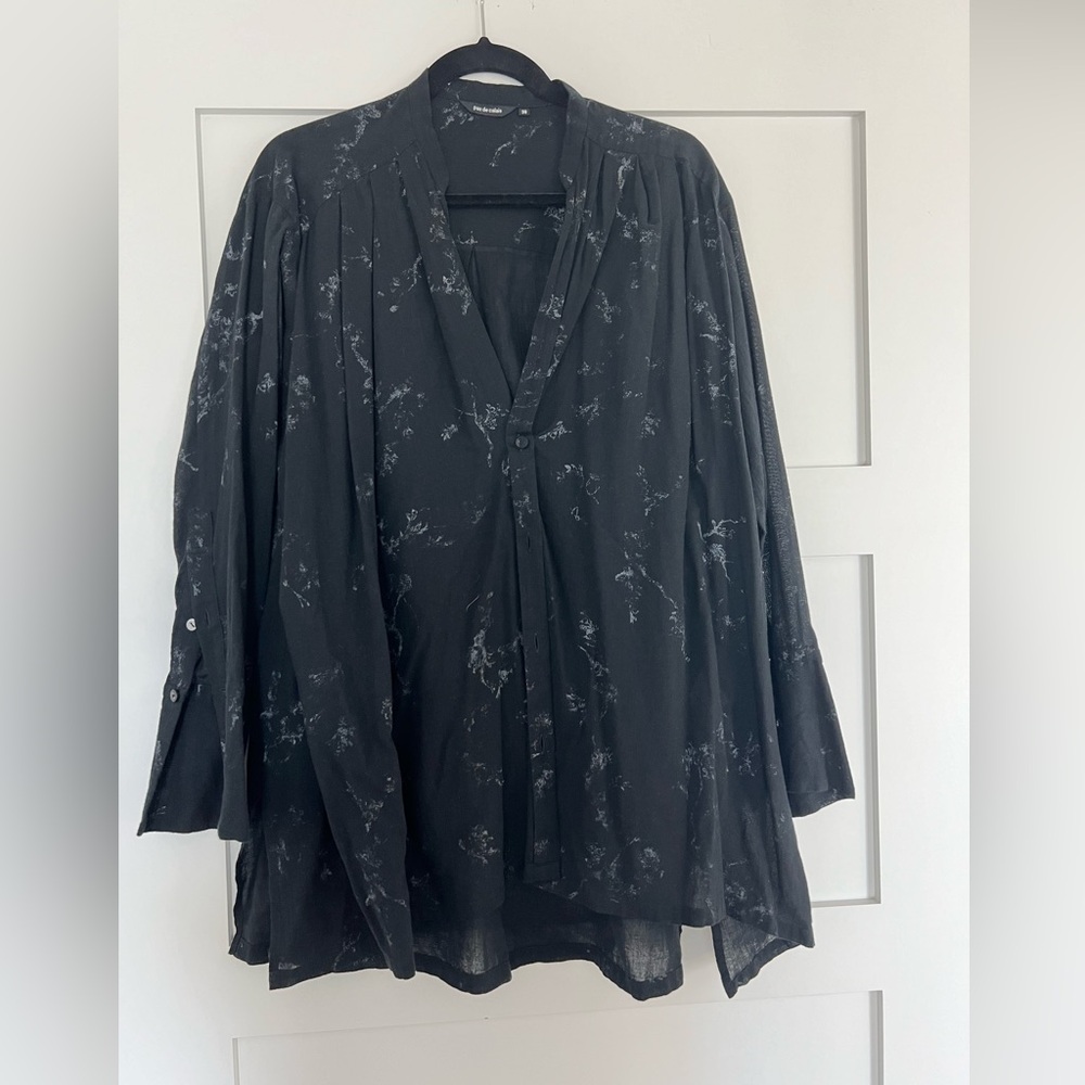 Pas De Calais black print oversized shirt.  100% cotton,  made in Japan